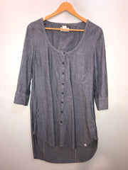 Long shirt Size Small Chest 18/19 length 34