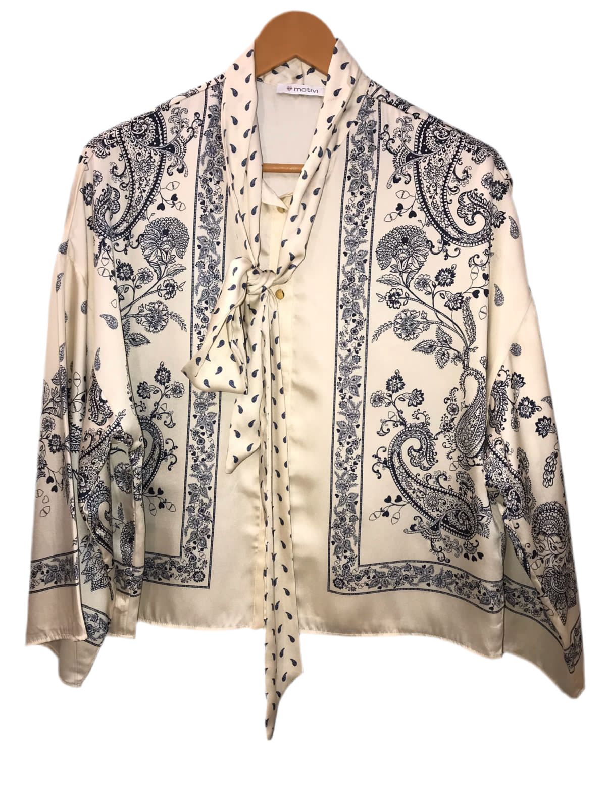 Top Size M/L chest 19/20 Baggy length 25